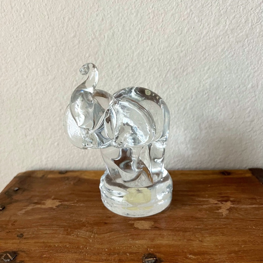 Ron Hinkle 2002 Glass Elephant Figurine Paperweight Room Decor